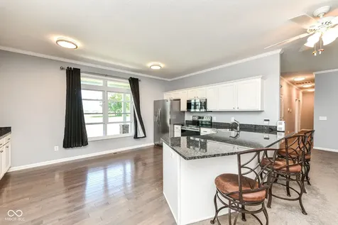 6425 N 900 W Elwood IN 46036