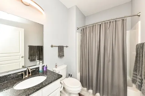 6425 N 900 W Elwood IN 46036