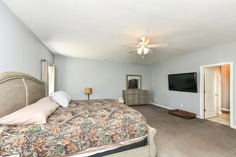 6425 N 900 W Elwood IN 46036