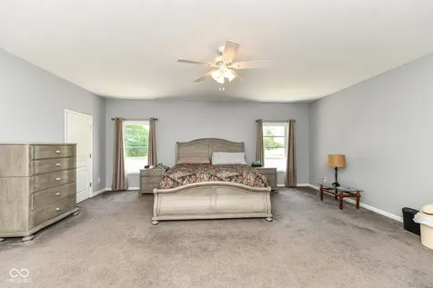 6425 N 900 W Elwood IN 46036
