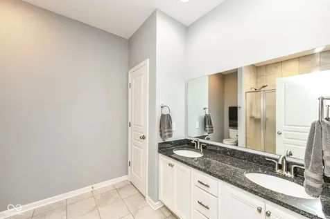 6425 N 900 W Elwood IN 46036