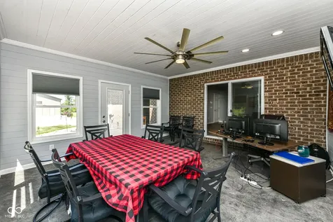 6425 N 900 W Elwood IN 46036