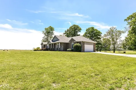 6425 N 900 W Elwood IN 46036