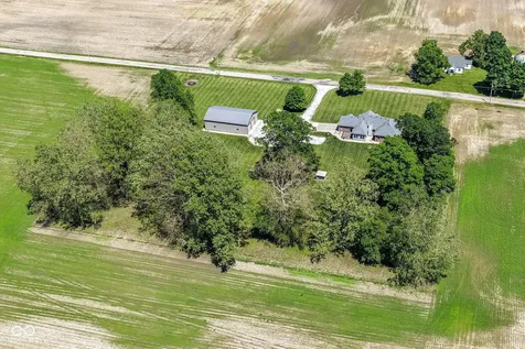 6425 N 900 W Elwood IN 46036