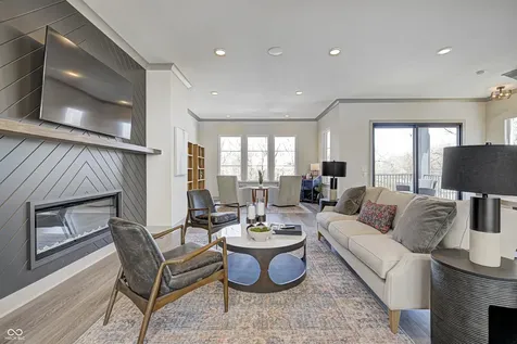 176 Midland Trace Loop Westfield IN 46074