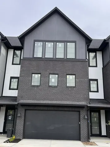 176 Midland Trace Loop Westfield IN 46074