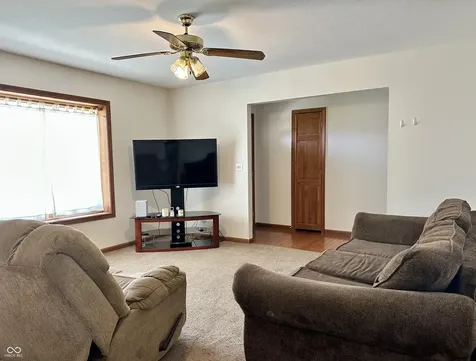 4000 S 550 W Columbus IN 47201