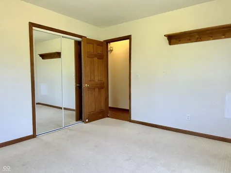 4000 S 550 W Columbus IN 47201