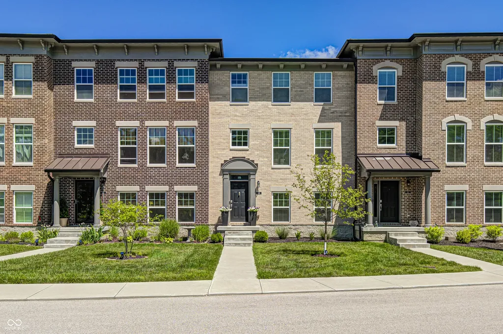 896 Yorkshire Lane Zionsville IN 46077