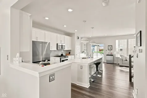 896 Yorkshire Lane Zionsville IN 46077