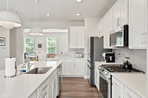 896 Yorkshire Lane Zionsville IN 46077