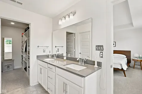 896 Yorkshire Lane Zionsville IN 46077