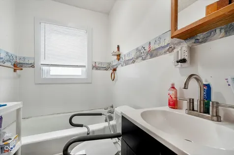 1530 E 49th Street Indianapolis IN 46205