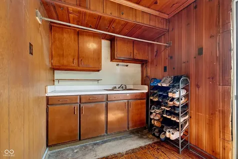 1530 E 49th Street Indianapolis IN 46205