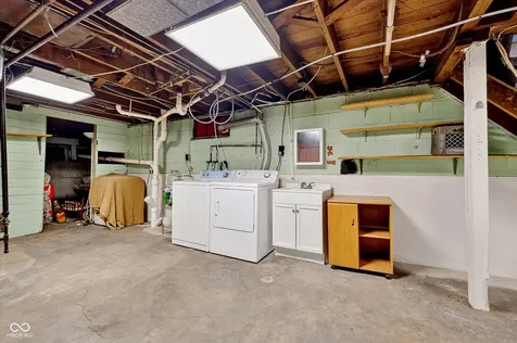 1530 E 49th Street Indianapolis IN 46205