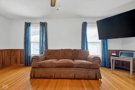 1530 E 49th Street Indianapolis IN 46205