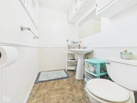262 E 600 N Alexandria IN 46001