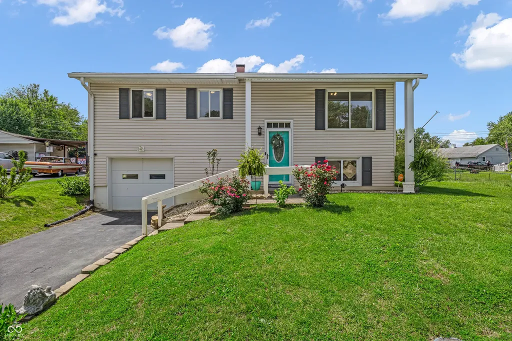 4546 Laclede Street Indianapolis IN 46221