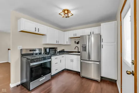 4546 Laclede Street Indianapolis IN 46221