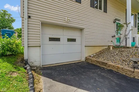4546 Laclede Street Indianapolis IN 46221