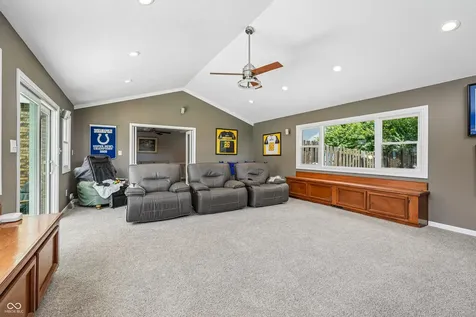 843 Bennett Court Carmel IN 46032