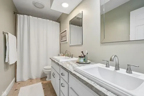843 Bennett Court Carmel IN 46032