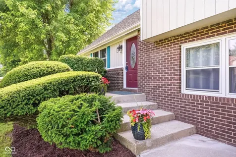 2924 Fox Pointe Drive Columbus IN 47203