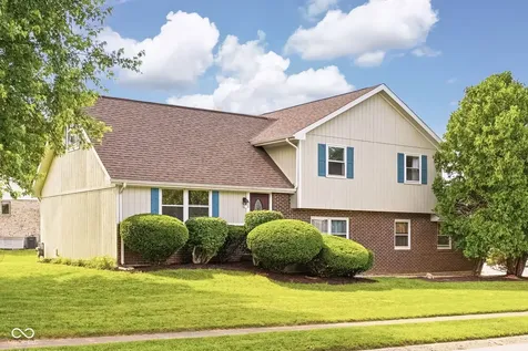 2924 Fox Pointe Drive Columbus IN 47203