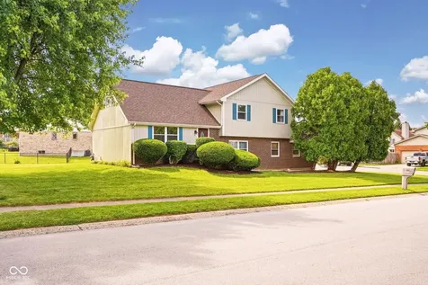 2924 Fox Pointe Drive Columbus IN 47203