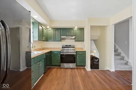 2924 Fox Pointe Drive Columbus IN 47203