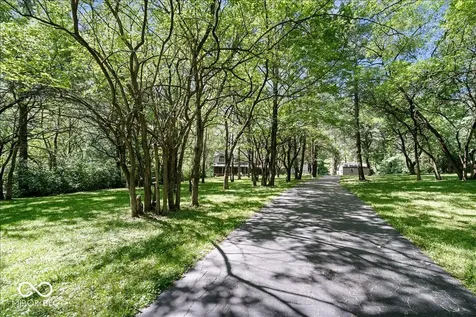 9365 E 200 S Zionsville IN 46077