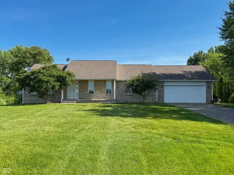 4820 E 800 N Columbus IN 47203