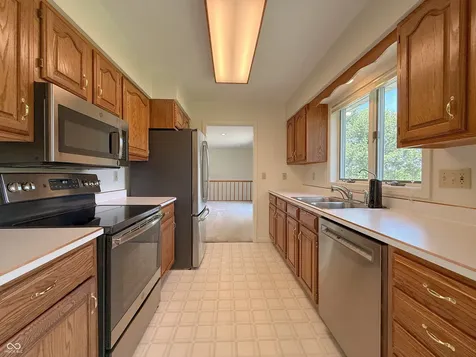 4820 E 800 N Columbus IN 47203