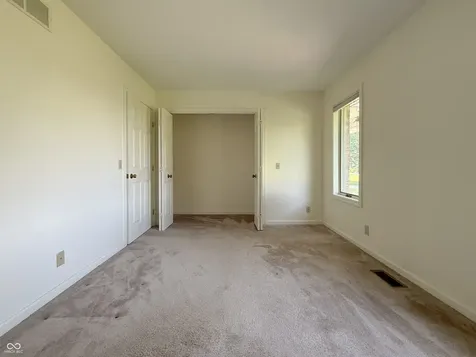 4820 E 800 N Columbus IN 47203