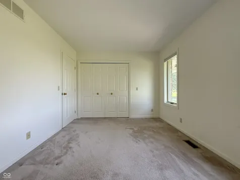 4820 E 800 N Columbus IN 47203