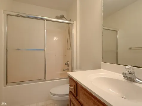 4820 E 800 N Columbus IN 47203