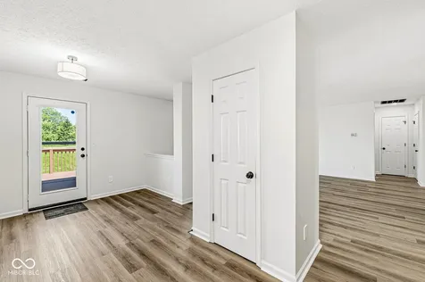 2747 Foxbriar Place Indianapolis IN 46203