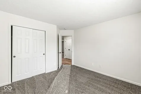 2747 Foxbriar Place Indianapolis IN 46203