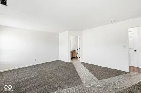 2747 Foxbriar Place Indianapolis IN 46203