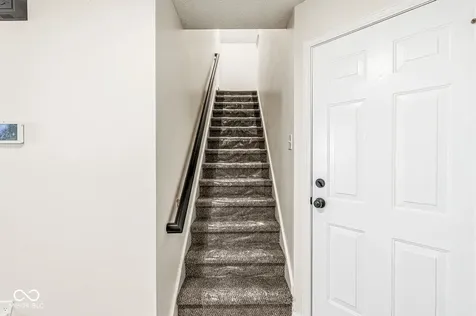 2747 Foxbriar Place Indianapolis IN 46203