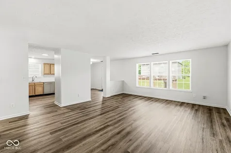 2747 Foxbriar Place Indianapolis IN 46203