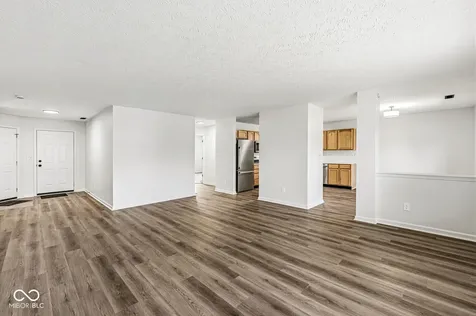 2747 Foxbriar Place Indianapolis IN 46203