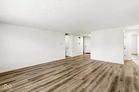 2747 Foxbriar Place Indianapolis IN 46203