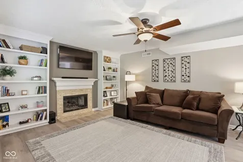 10945 Wharton Lane Fishers IN 46038