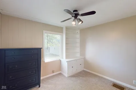 4560 Stratford Avenue Indianapolis IN 46201