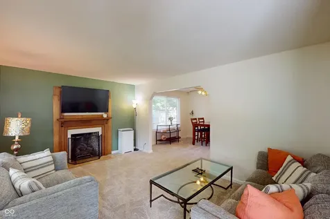 4560 Stratford Avenue Indianapolis IN 46201