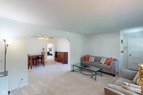 4560 Stratford Avenue Indianapolis IN 46201