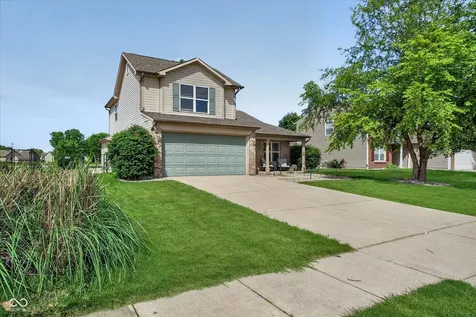 816 Heatherwood Drive Greenwood IN 46143