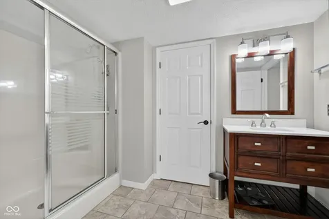 816 Heatherwood Drive Greenwood IN 46143