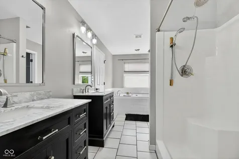 816 Heatherwood Drive Greenwood IN 46143